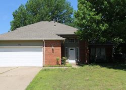 Pre-foreclosure in  S CHESTNUT AVE Broken Arrow, OK 74011