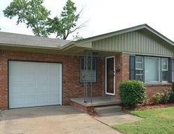 Pre-foreclosure in  E 33RD ST Tulsa, OK 74135