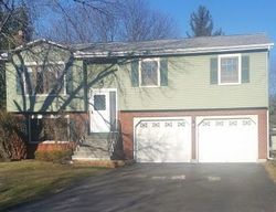 Pre-foreclosure Listing in MEADOWLARK DR COHOES, NY 12047