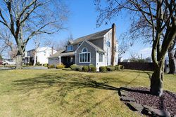 Pre-foreclosure in  WELLINGTON AVE Deer Park, NY 11729