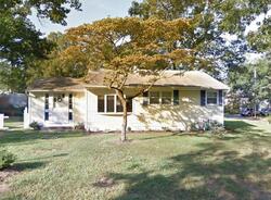 Pre-foreclosure in  WALNUT DR Brick, NJ 08724