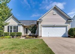 Pre-foreclosure Listing in BEASON FARM LN SIMPSONVILLE, SC 29681