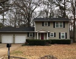 Pre-foreclosure in  ELLES DR Athens, AL 35611