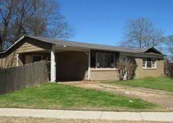Pre-foreclosure in  HOOD DR Bossier City, LA 71111