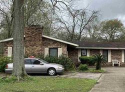 Pre-foreclosure in  BOUDREAUX RD Gonzales, LA 70737