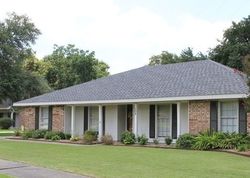 Pre-foreclosure in  N GOVERNOR MIRO DR Lafayette, LA 70506