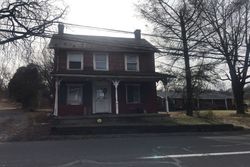 Pre-foreclosure Listing in MAIN ST CENTER VALLEY, PA 18034