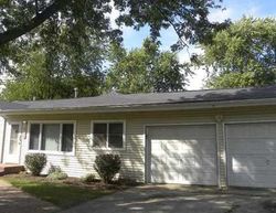 Pre-foreclosure Listing in COUNTRY CLUB AVE GURNEE, IL 60031