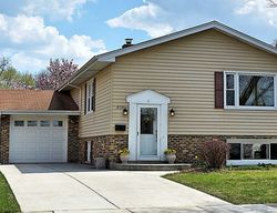 Pre-foreclosure in  N KASPAR AVE Arlington Heights, IL 60004