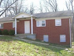 Pre-foreclosure Listing in EVELYN DR RADCLIFF, KY 40160