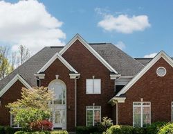 Pre-foreclosure in  HUNTERS RUN DR Prospect, KY 40059
