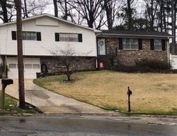 Pre-foreclosure in  BEACON CIR Birmingham, AL 35210