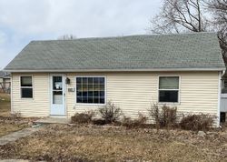 Pre-foreclosure in  W HUTCHINGS ST Winterset, IA 50273