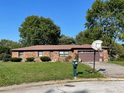 Pre-foreclosure Listing in NORMAN CT BROWNSBURG, IN 46112