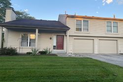 Pre-foreclosure Listing in SAWMILL WOODS DR FORT WAYNE, IN 46835