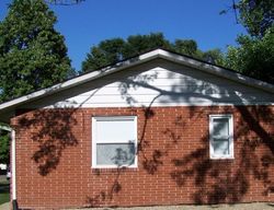 Pre-foreclosure Listing in TIPPECANOE DR WARSAW, IN 46580