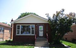 Pre-foreclosure in  S ARTESIAN AVE Chicago, IL 60655