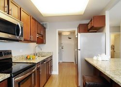 Pre-foreclosure in  N SHERIDAN RD  Chicago, IL 60640