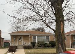 Pre-foreclosure in  S LAFLIN ST Riverdale, IL 60827