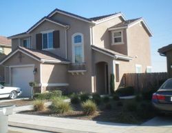 Pre-foreclosure in  W TURTLE BAY DR Fresno, CA 93722