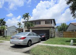 Pre-foreclosure in  SW 13TH CT Fort Lauderdale, FL 33326
