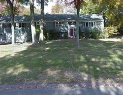 Pre-foreclosure in  APPLEWOOD DR Shelton, CT 06484