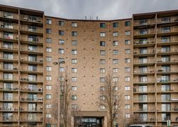 Pre-foreclosure Listing in AMERICANA DR APT 218 WILLOWBROOK, IL 60527