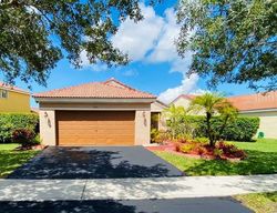 Pre-foreclosure in  MAJESTY TER Fort Lauderdale, FL 33327