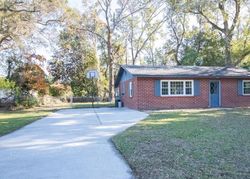 Pre-foreclosure in  BELLEVIEW CIR W Beaufort, SC 29902