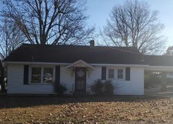 Pre-foreclosure Listing in W 6TH ST RECTOR, AR 72461