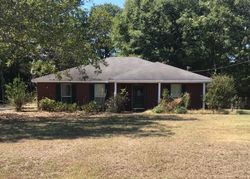 Pre-foreclosure in  COUNTRY VIEW DR Shorter, AL 36075