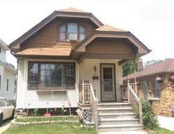 Pre-foreclosure in  S 91ST ST Milwaukee, WI 53227