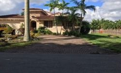 Pre-foreclosure in  SW 129TH CT Miami, FL 33177