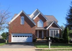 Pre-foreclosure in  COUNTRY MANOR DR Fredericksburg, VA 22406