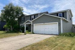  Magnolia Dr, North Aurora IL