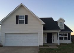 Pre-foreclosure in  SUNRAY DR Murfreesboro, TN 37127