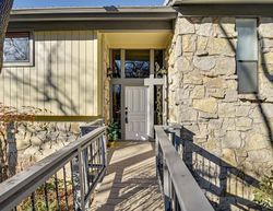 Pre-foreclosure in  LAKESHORE DR Arlington, TX 76013