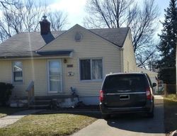 Pre-foreclosure in  RICHMOND AVE Lincoln Park, MI 48146