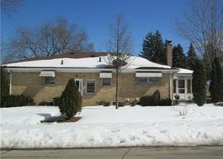Pre-foreclosure in  ROUGE RIVER DR Dearborn Heights, MI 48127