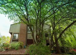 Pre-foreclosure Listing in GLENCOURSE LN RESTON, VA 20191