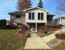 Pre-foreclosure in  HAMMOND AVE Waterloo, IA 50702
