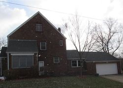 Pre-foreclosure in  37TH ST NW Canton, OH 44709