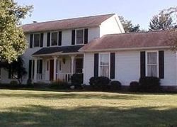 Pre-foreclosure in  WESTVIEW CIR SE Canton, OH 44720