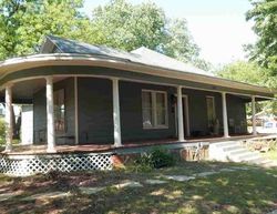 Pre-foreclosure in  W QUITMAN ST Heber Springs, AR 72543