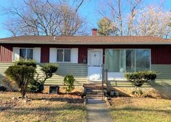 Pre-foreclosure Listing in OAKMERE RD OWINGS MILLS, MD 21117