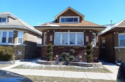 Pre-foreclosure in  S GREENWOOD AVE Chicago, IL 60628