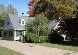 Pre-foreclosure Listing in ROOSEVELT RD SOUTH BEND, IN 46614