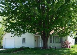 Pre-foreclosure in  ANN ST Grinnell, IA 50112