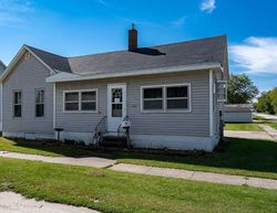 Pre-foreclosure Listing in CLINTON ST MUSCATINE, IA 52761