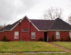 Pre-foreclosure in  KINGS GRANT DR Memphis, TN 38125